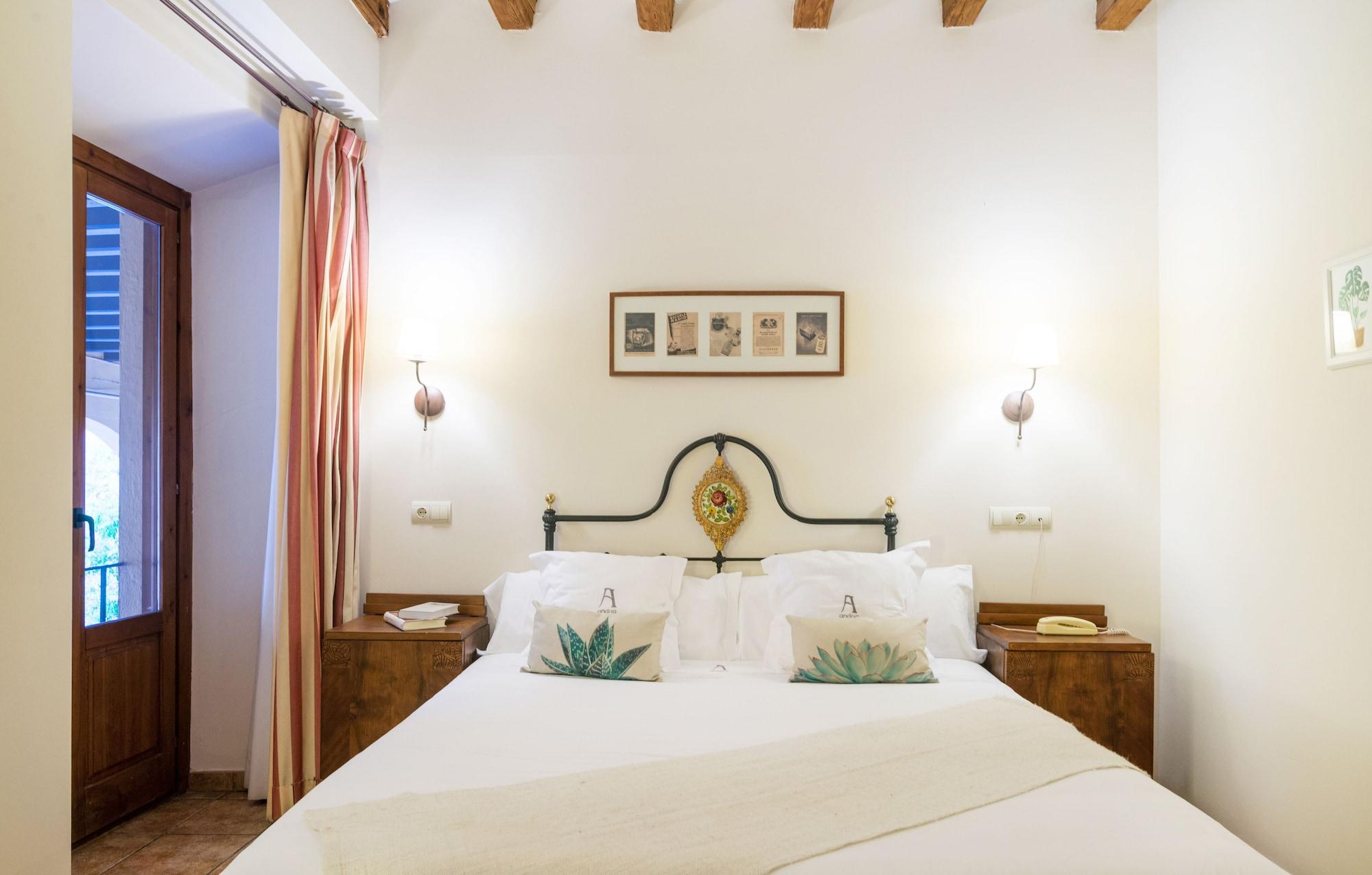 Hotel Andria La Seu d'Urgell Esterno foto